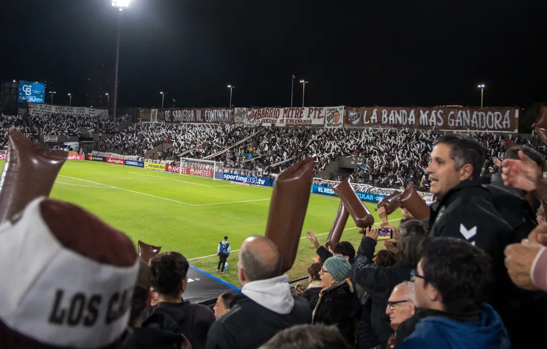 Ciudad de Vicente López, com cerca de 28 mil lugares, recebe Platense, adversário do Fluminense na Libertadores. É boni…
