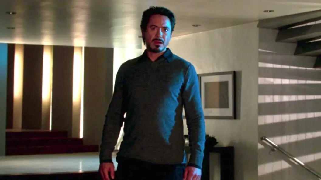 Kevin Feige admitiu que a ideia da cena pós-créditos no Iron Man foi inspirada por um clássico de comédia dos anos 80, …