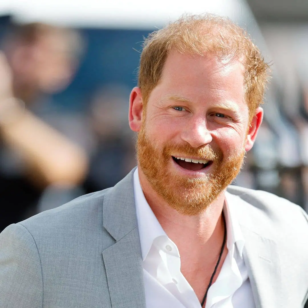 Prince Harry celebra 42 anos de vida no Reino Unido, preparando-se para um primeiro passeio público. A exposição dele é…