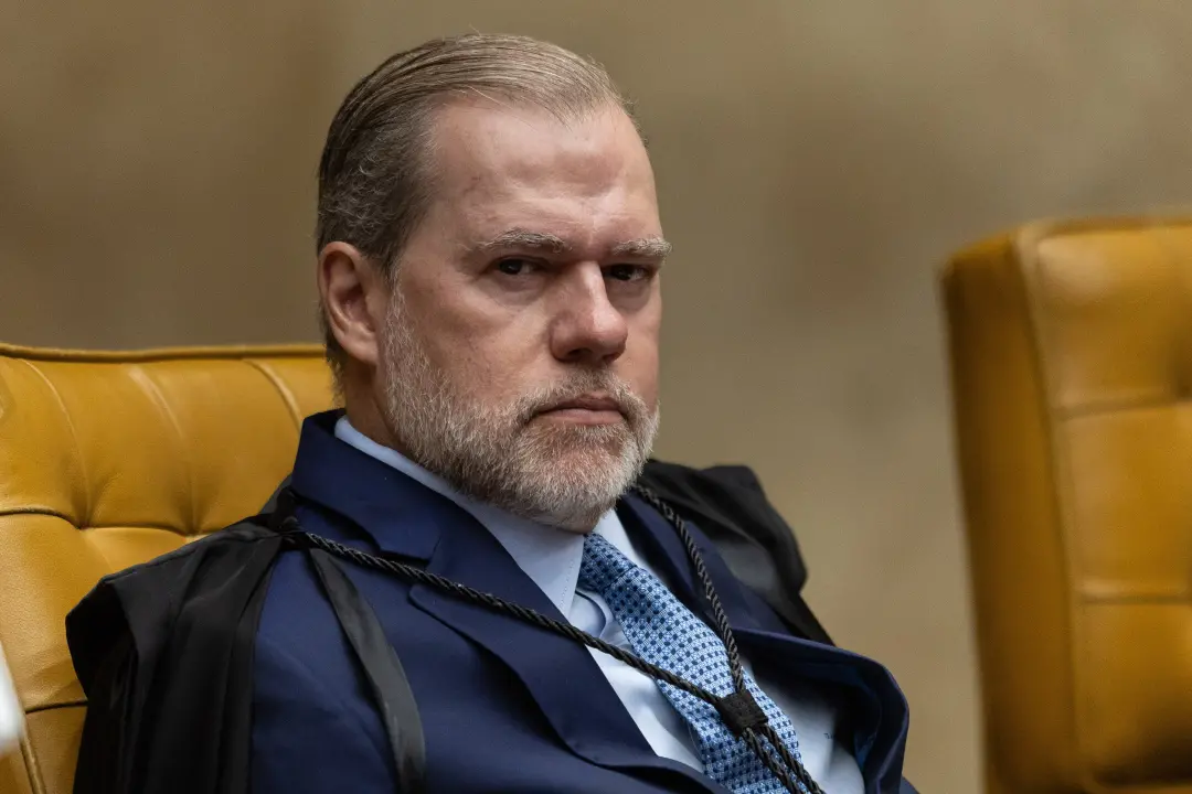 Ministro Toffoli enfrenta dilema de votar ou não no julgamento da ação que investiga relação de Moraes com Vorcaro, apó…