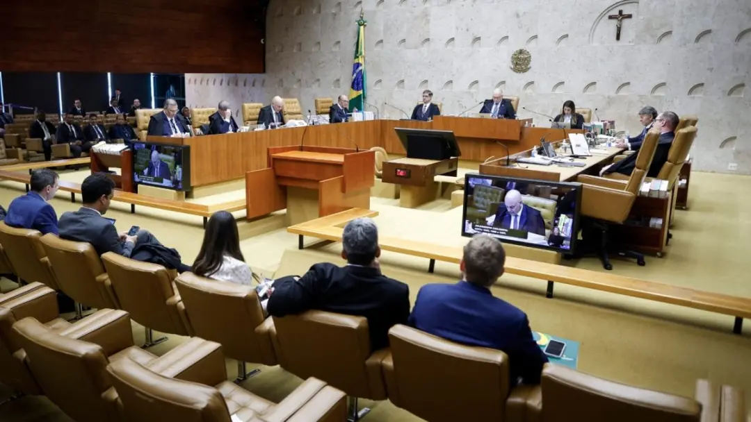 Ministros aposentados do STF vão acompanhar o julgamento de Moraes esta semana. Tem 13 nomes que mandaram carta ao pres…