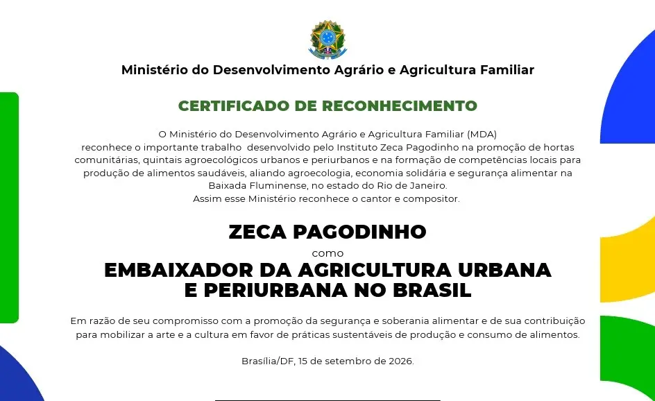 Zeca Pagodinho recebe título de Embaixador da Agricultura Urbana em Xerém, Duque de Caxias. A entrega foi feita pela mi…