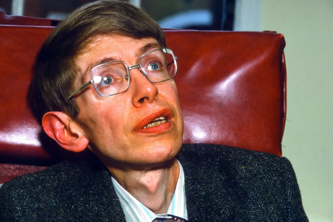 Graham Farmelo fez a primeira biografia autorizada de Stephen Hawking, investigando controvérsias do físico. O mérito d…