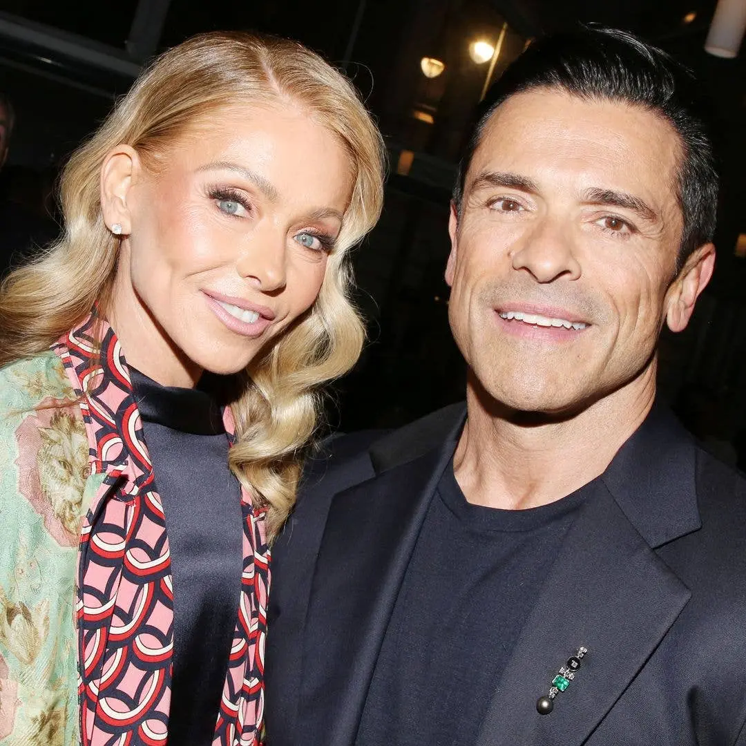 Kelly Ripa e Mark Consuelos pararam de participar do desafio viral do Live! no episódio de 14 de setembro. É bom ver qu…