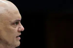 Moraes apresentou defesa de 44 páginas dizendo que a investigação contra ele é uma tentativa de golpe remanescente dos …