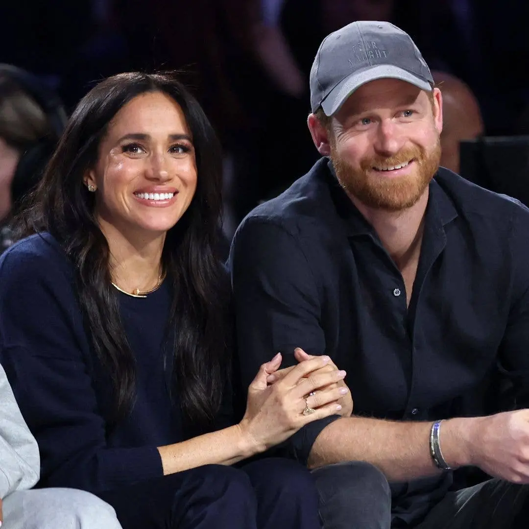 Meghan Markle e o Duque de Sussex estão se instalando no Reino Unido com os dois filhos, Archie e Lilibet. Parece que h…