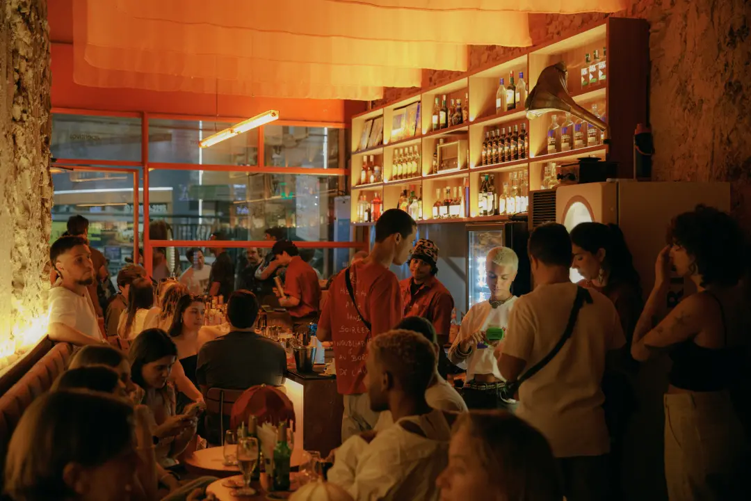 Setor de bares e restaurantes cresceu 7,4% em agosto, sendo o 11º mês consecutivo de alta. Essa estabilidade no consumo…