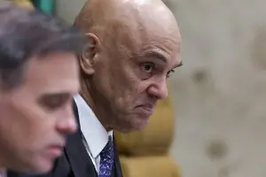 Moraes acusa Mendonça de investigação ilegal sobre Vorcaro, dizendo que foi por vingança. A ação inconstitucional toca …