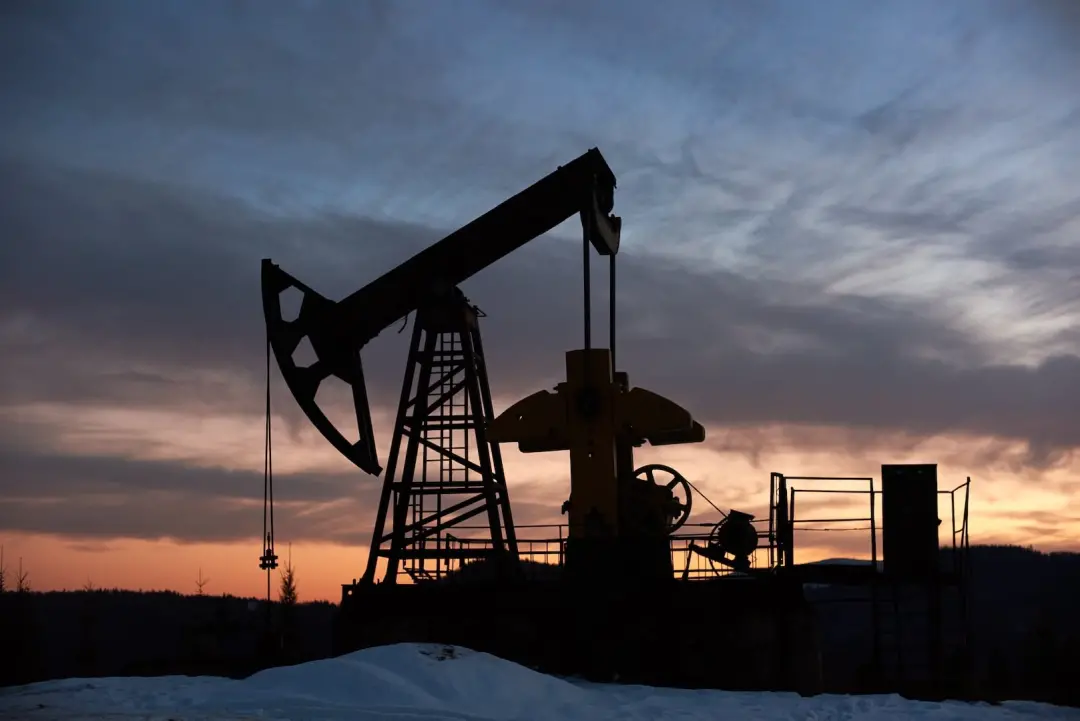 Petróleo da Opep bate 123,11 dólares o barril, o maior valor em cinco meses. A valorização reflete a preocupação com as…