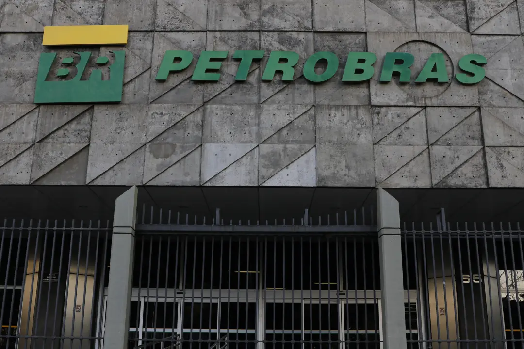 Petrobras vai comprar 0,8 milhão de toneladas de gás dos EUA por vinte anos. É uma jogada de previsibilidade, porque a …