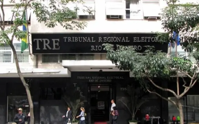 Quinze candidaturas foram indeferidas pelo TRE-RJ por indícios de laços com o crime. A Corte diz não ter tolerância com…