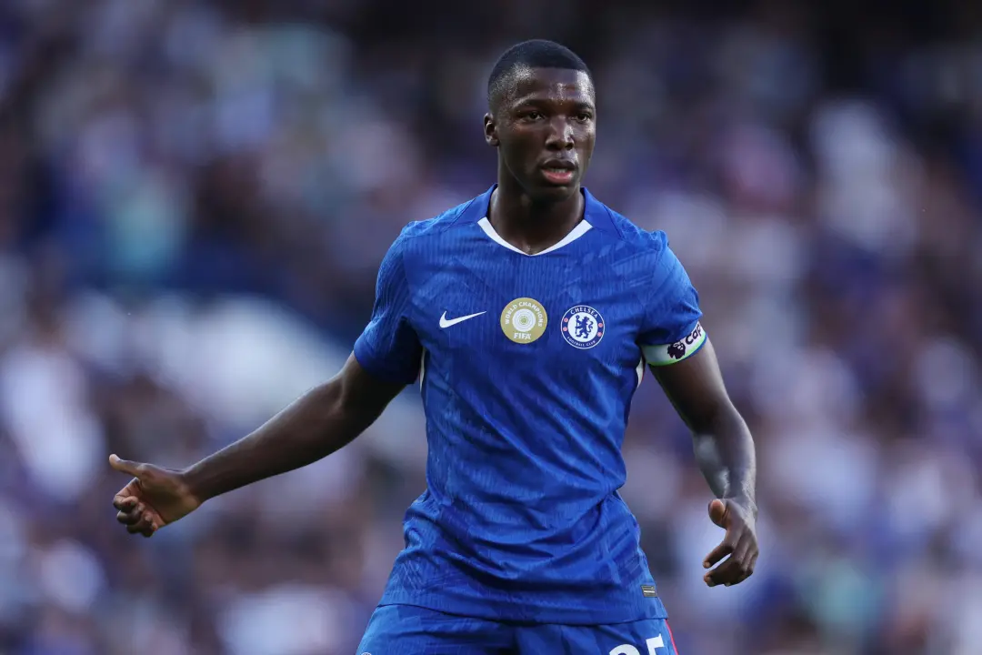 Chelsea pode ter três jogadores voltando logo: Caicedo, Palestra e Henderson. Isso dá mais opções para Xabi Alonso, mas…