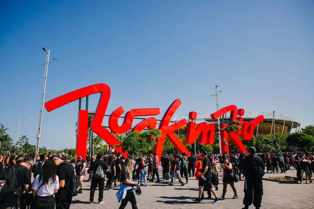 Objetos perdidos no Rock in Rio ficam disponíveis por 30 dias depois do festival. O prazo pra registrar a perda é de se…