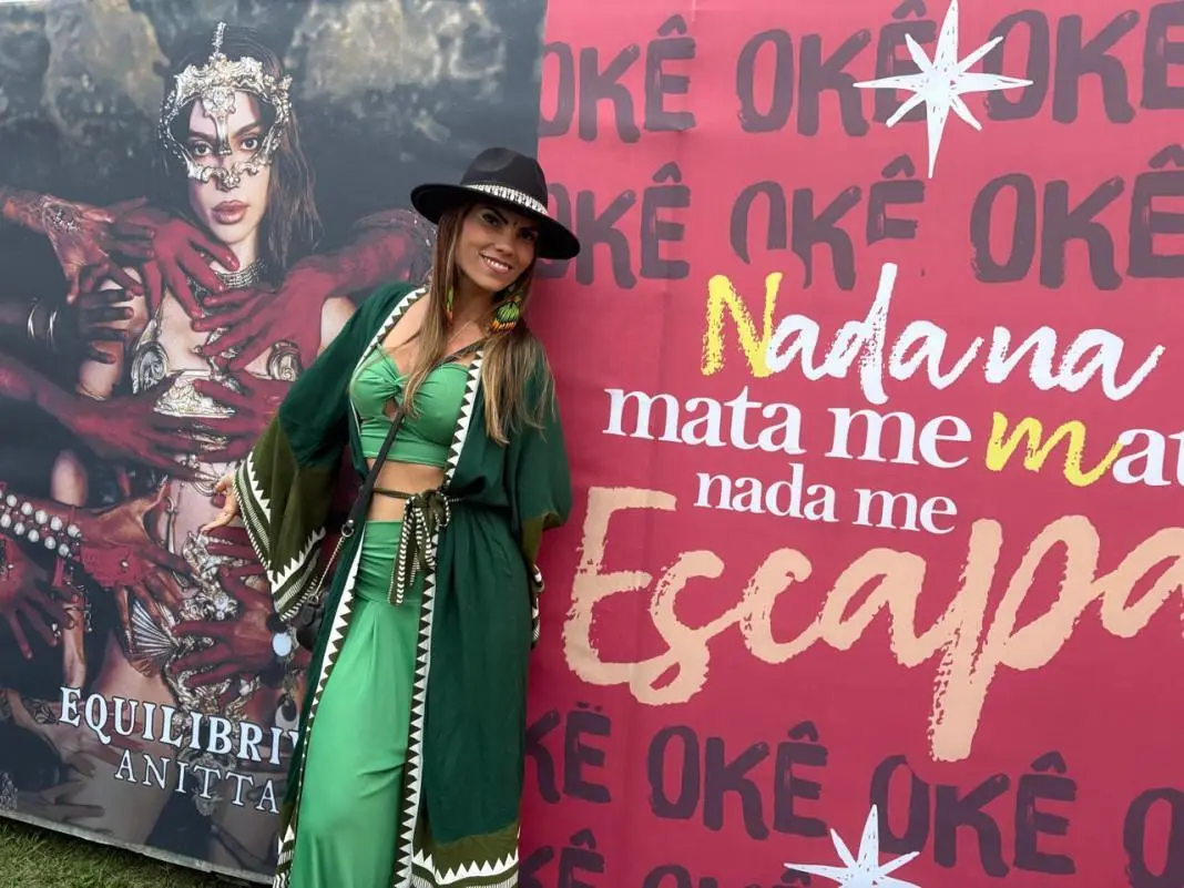 Equilibrium, em Niterói, antes do show de Anitta, era um espaço de meditação e yoga. Eu via a mudança de postura da min…