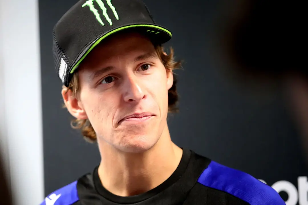 Quartararo vai sair da Yamaha para a Honda em 2027, depois de anos de parceria no MotoGP. É um movimento que mostra a b…