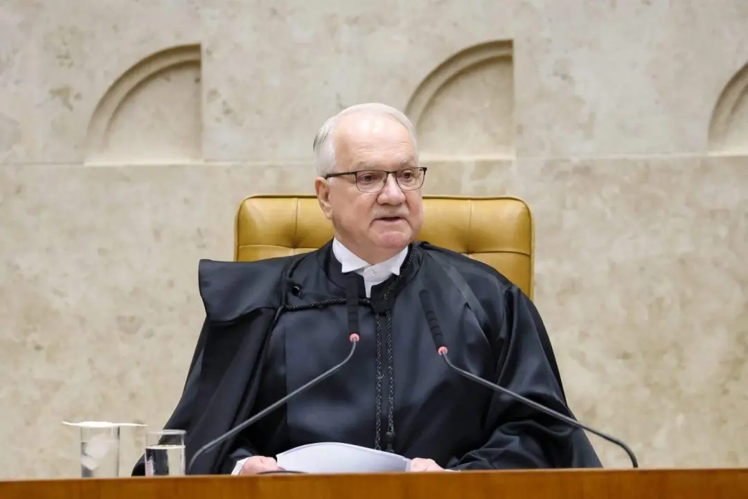 STF analisa se abre investigação contra Alexandre de Moraes por mensagens com Daniel Vorcaro. A primeira vez que os min…