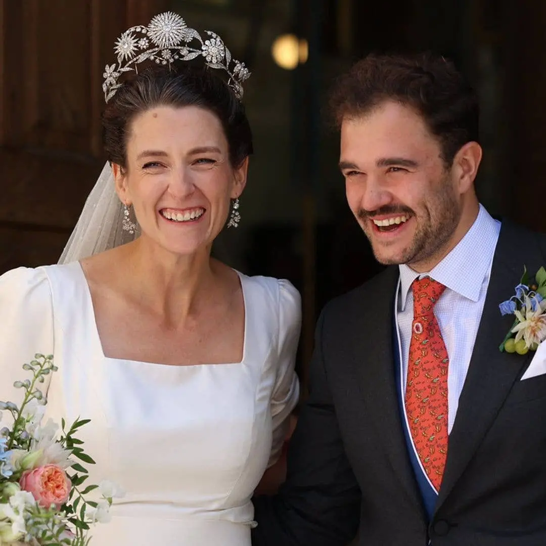 A Condessa Franziska von Kuenburg usou um diadema de sol com valor de 800 mil libras numa cerimônia em um castelo. É im…