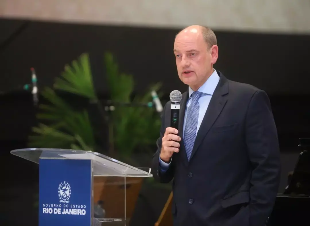 Ricardo Couto extinguiu 1050 cargos vagos do governo do Rio de Janeiro, que antes foram multiplicados na gestão Castro.…