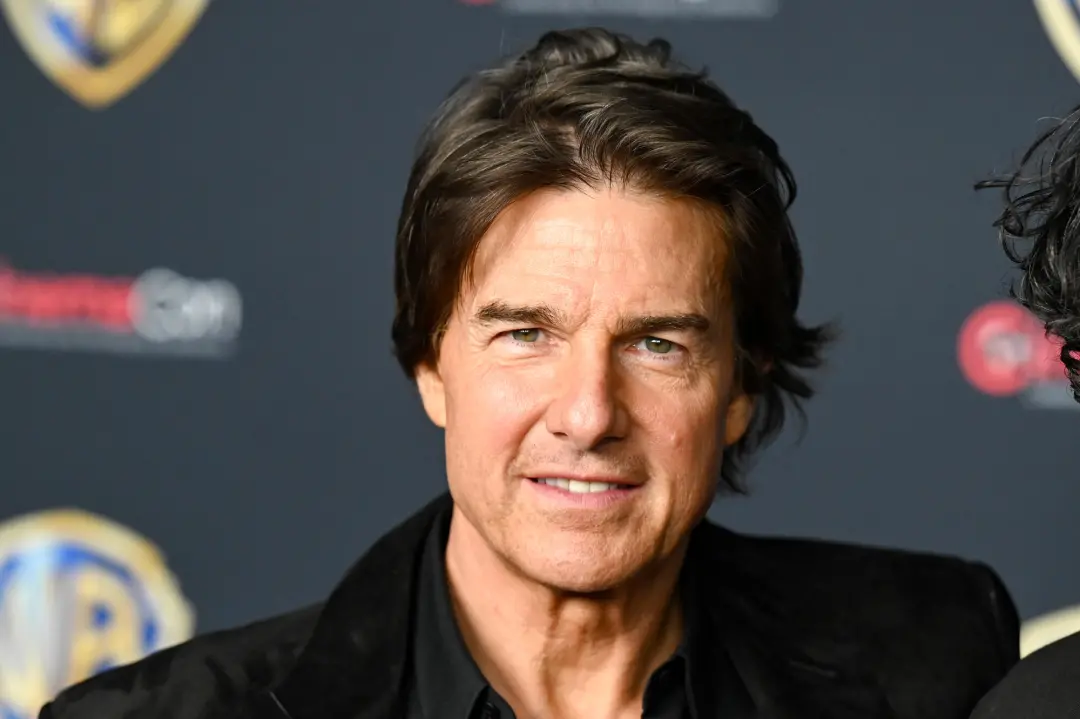 Tom Cruise disse para a GQ que os rumores de ser intenso nos sets de filme são verdadeiros, avisando os colegas antes d…