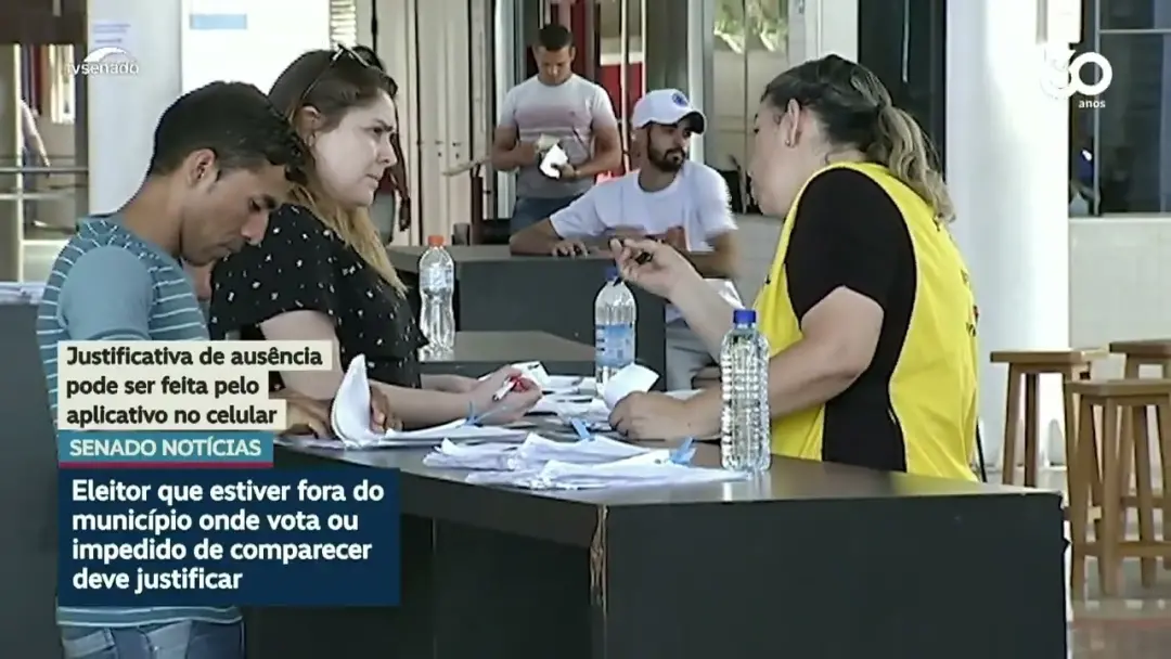 Eleitores que não puderem votar têm a opção de justificar a ausência pelo aplicativo do TSE ou em seção eleitoral. A fa…