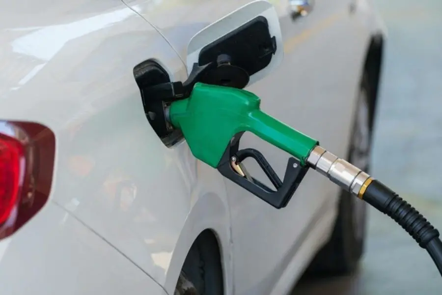 6,27 dólares por galão no diesel dos EUA. Tensões no Oriente Médio e os ataques na Rússia estão elevando o preço. A ins…