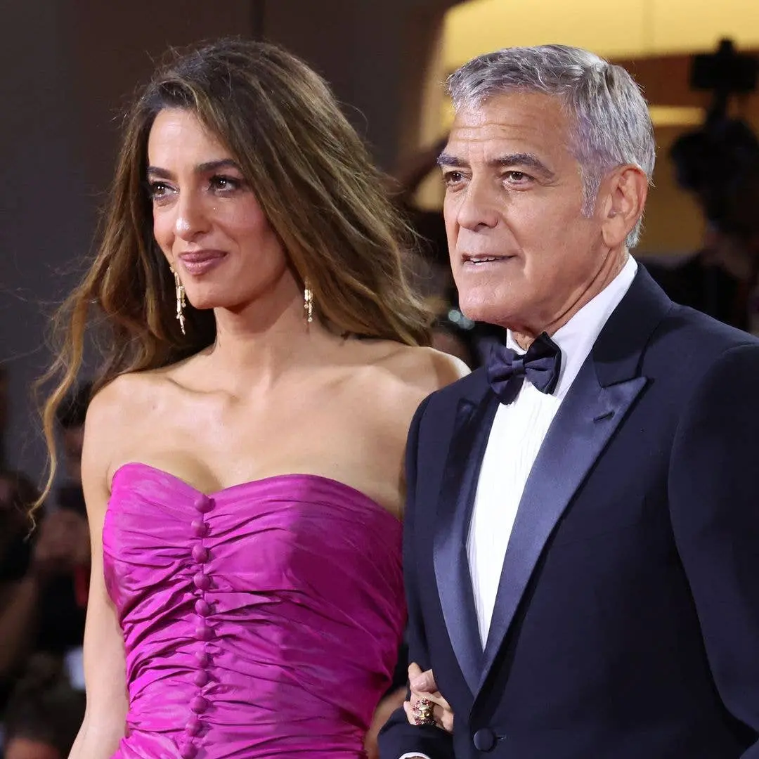 George e Amal Clooney tiveram a piscina da casa deles em Como, na Itália, fotografada mesmo com regras de privacidade. …