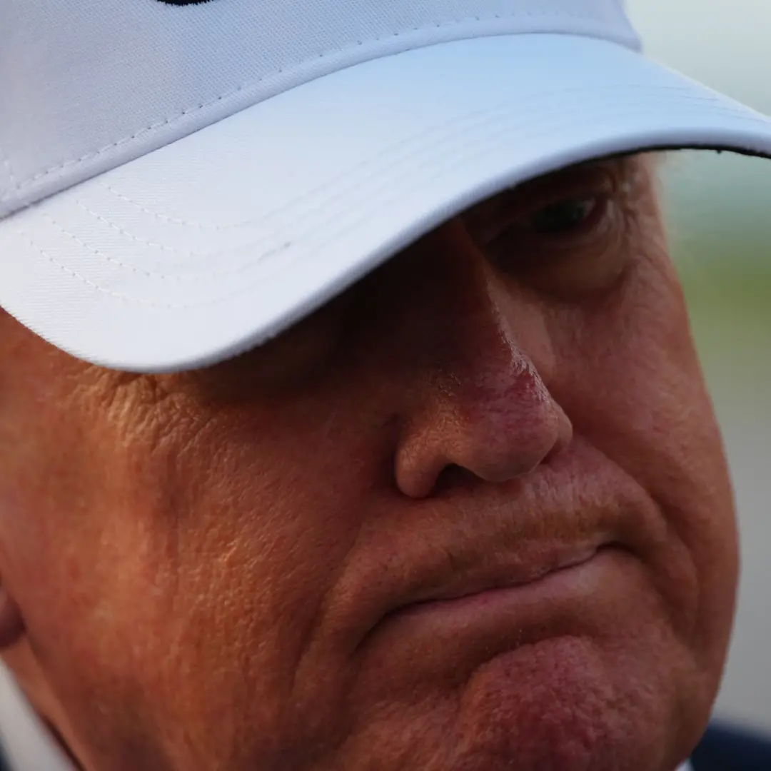 Trump atacou a Suprema Corte dizendo que os ministros não são as pessoas que ele entrevistou para o cargo. Isso mostra …