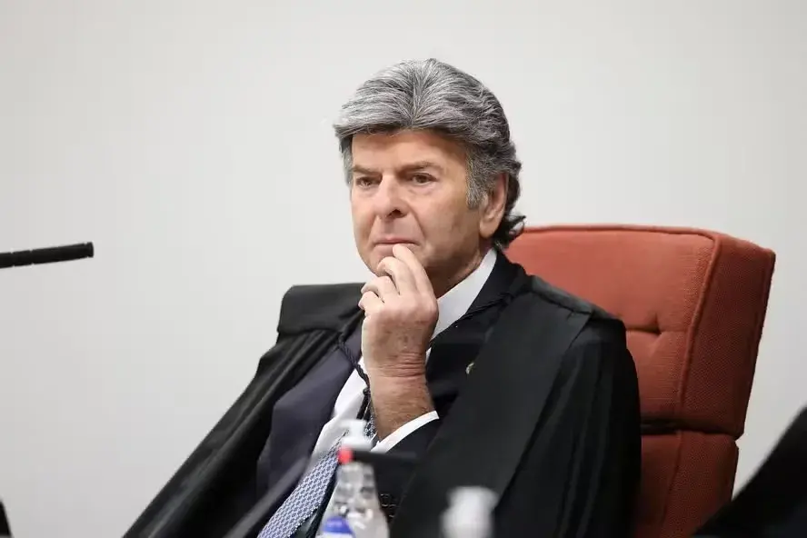 Luiz Fux deve votar pela abertura de investigação contra Alexandre Moraes nesta terça no STF. Acho importante ponderar …