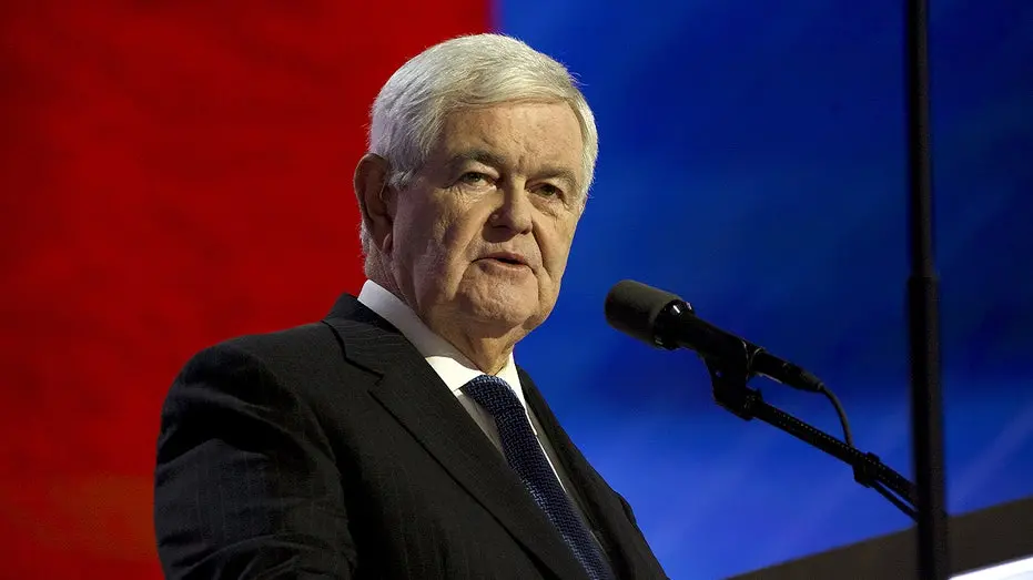Newt Gingrich disse que a autenticidade de Donald Trump é um ponto forte e fraco, ele não tem limites. Isso é bom e é r…