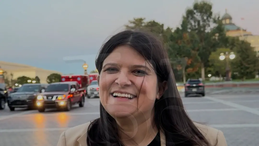 Rep. Haley Stevens mostrou um movimento de dança durante a conversa sobre o noivado no Michigan. A gente pondera que, m…