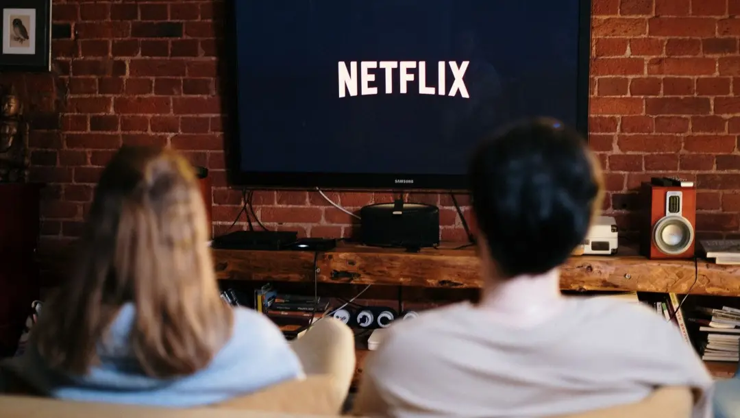 Netflix usando o mesmo pensar de personalização para publicidade em entretenimento digital. Isso mostra que a experiênc…