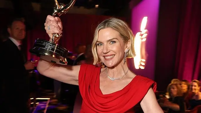 Rhea Seehorn, que ganhou um Emmy, tem carreira na indústria por décadas. Acho importante reconhecer quem tem essa traje…