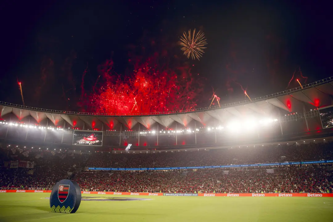Dois anos depois da concessão do Maracanã, o consórcio Fla-Flu está sob inquérito e multa pela gestão do complexo. É um…