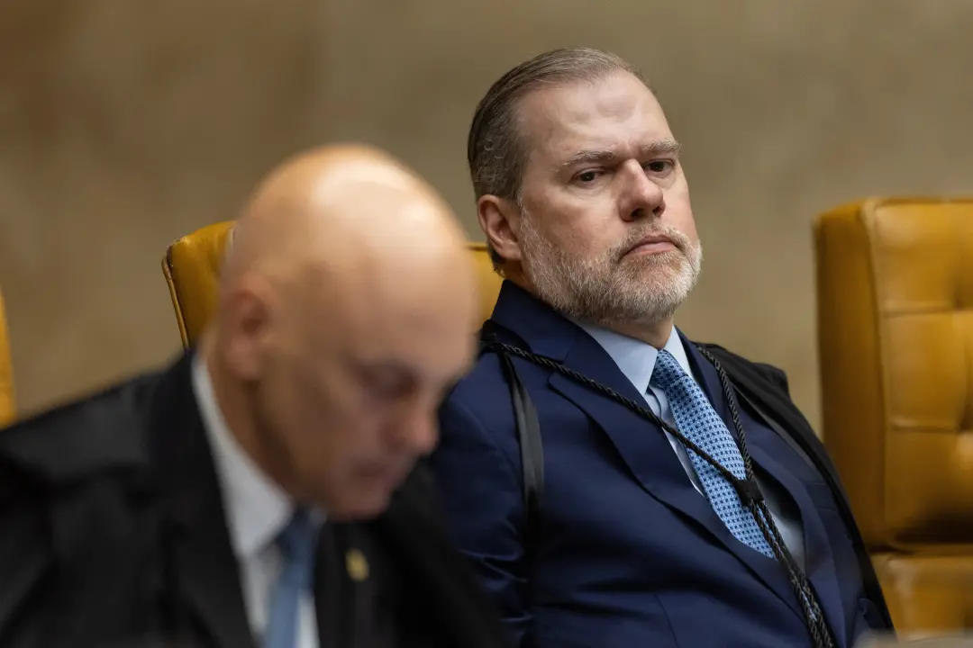 Toffoli e Nunes Marques declararam suspeição em julgamento sobre Alexandre de Moraes. O ministro Toffoli usa foro íntim…