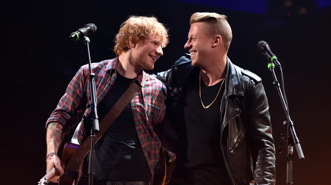 Ed Sheeran disse que a decisão de tirar Macklemore da turnê por causa de falas sobre Palestina foi do promotor, e não d…