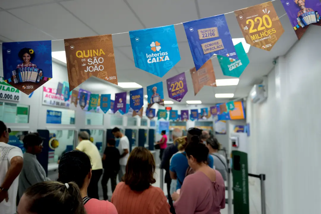 Lotofácil da Independência sorteia R$ 300 milhões na Caixa. Essa quantia permite comprar cerca de 100 apartamentos na V…
