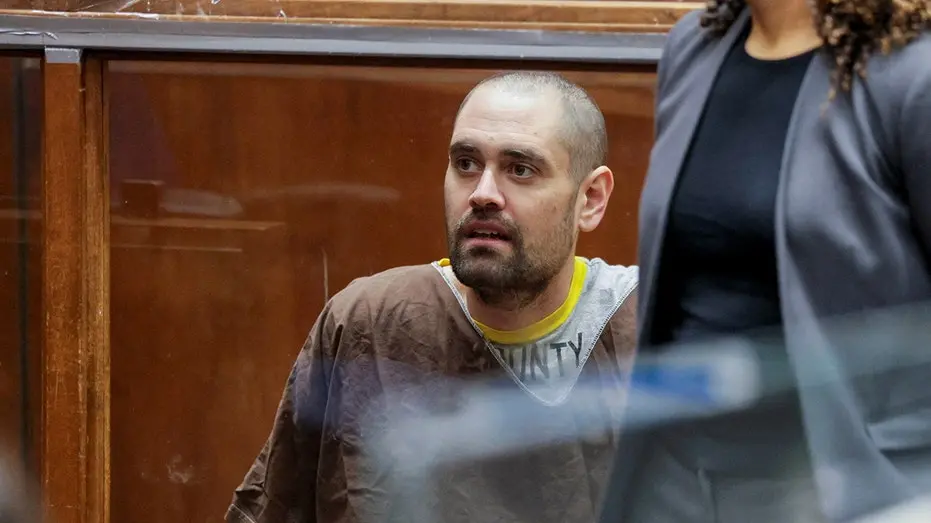 Nick Reiner não enfrentará pena de morte no caso do assassinato de pais em Los Angeles, a promotoria decidiu. A decisão…