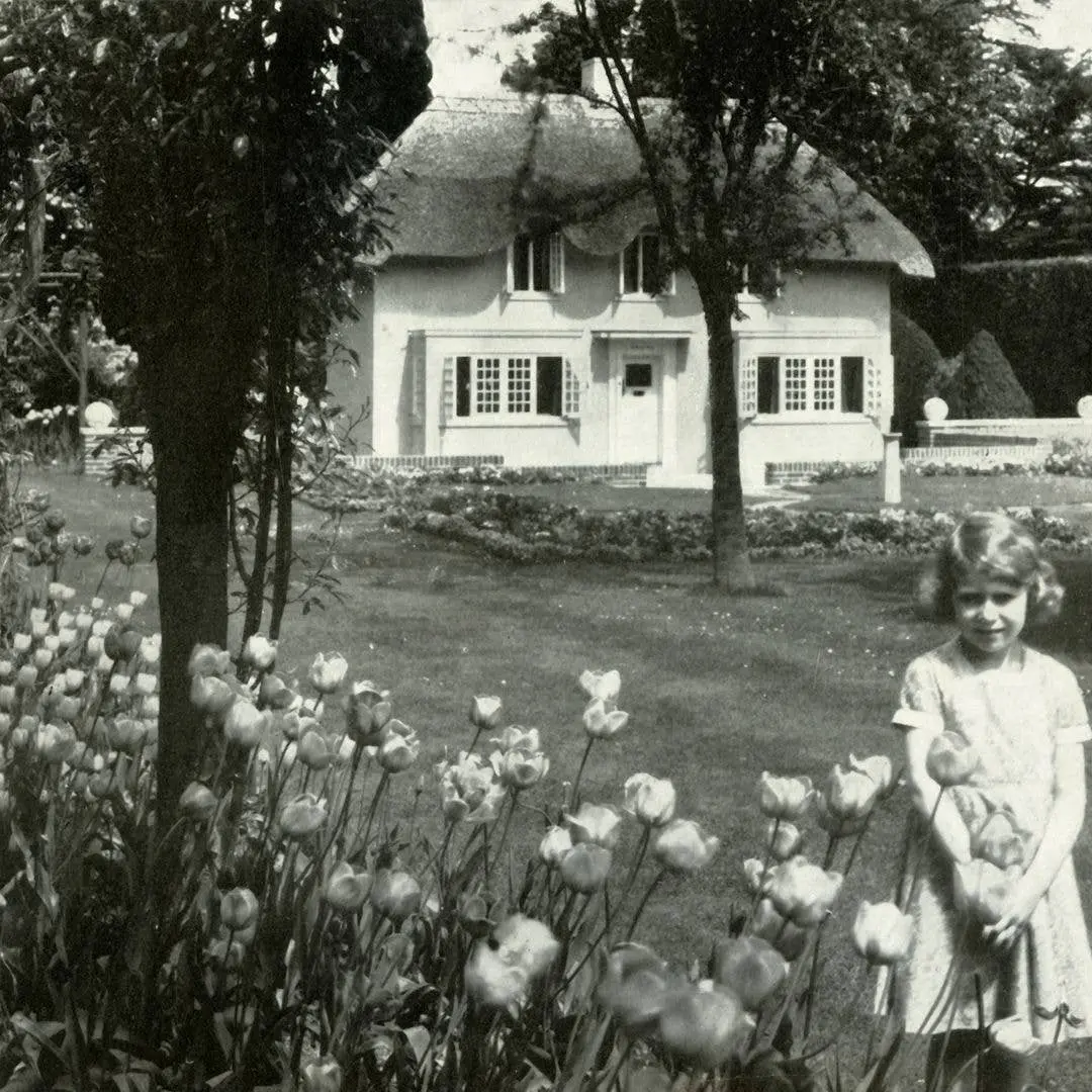 Wendy house, presente de aniversário da rainha Elizabeth II aos seis anos. Manter um presente oficial assim levanta que…