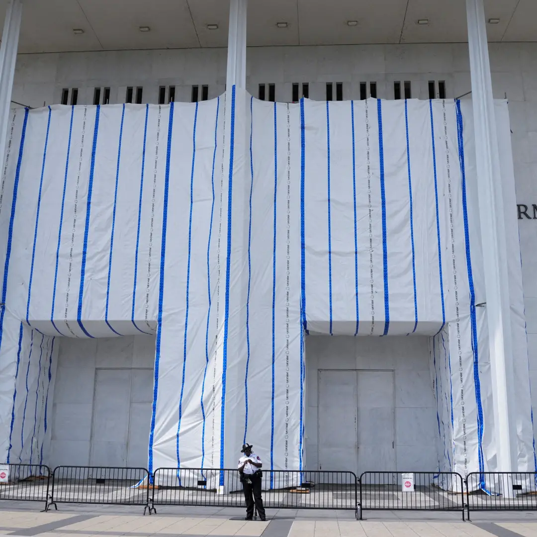 O juiz federal decidiu que o nome de Donald Trump não pode ser inscrito no Kennedy Center. Isso demonstra a importância…