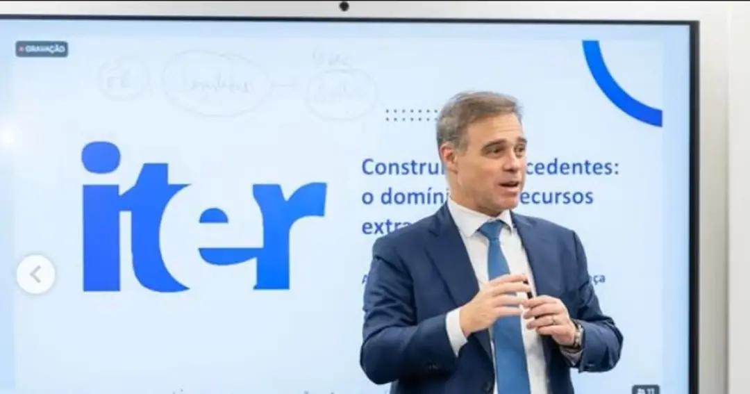 Ciro Rocha Soares convidou Vorcaro para evento no ITER em Belo Horizonte em 2 de junho de 2025. Mensagens mostram a con…