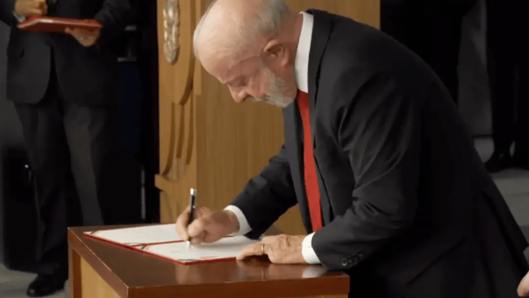 Lula sancionou o Redata, um regime especial de tributação para data centers, com isenção de impostos federais. Isso der…