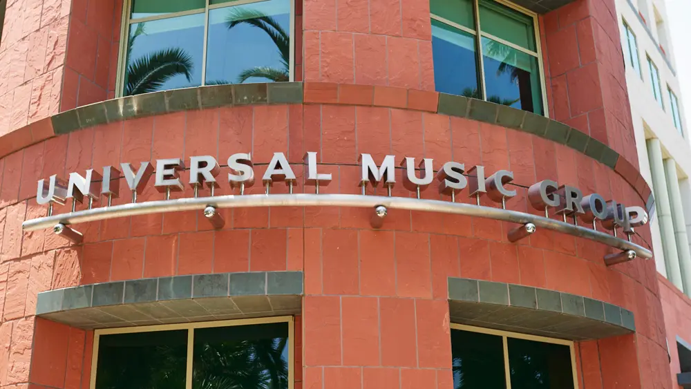 Universal Music Group entrou com processo contra DistroKid no Tribunal Distrital de Delaware. A UMG alega que a platafo…