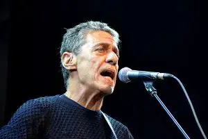 Chico Buarque apoia candidaturas do MST para 2026, pedindo votos por valores como solidariedade e justiça. Acho importa…