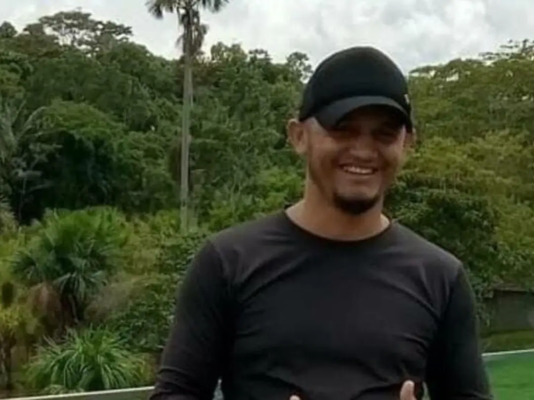 Francisco Gama Carneiro, de 38 anos, foi morto a tiros em Cruzeiro do Sul depois de ser perseguido em um carro roubado.…