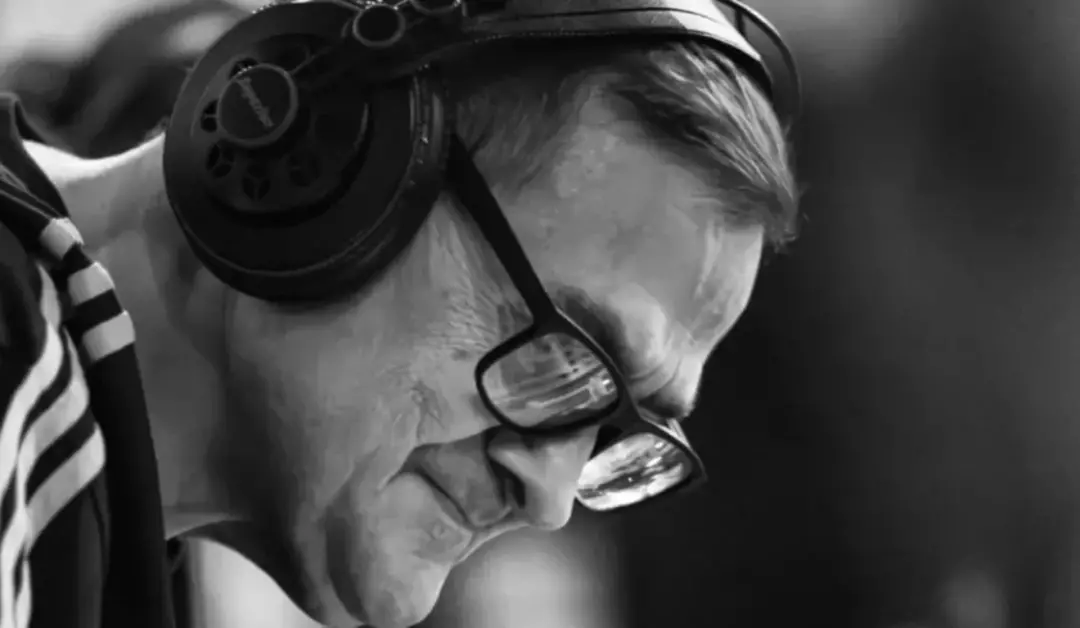 Radialista Pauleta, Paulo Cesar Martin, faleceu aos 62 anos. A perda de quem trilhou o rock alternativo em programas co…