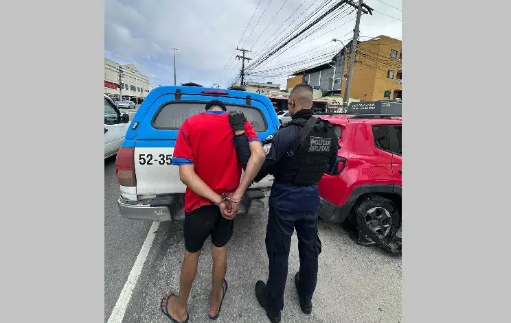 Iago Francisco Terra, 26 anos, foi preso no Jardim Peró, em Cabo Frio, após não retornar da saída temporária do Dia dos…
