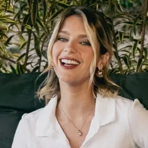 Isabella Santoni comentou sobre a mudança de voz dela em novela de época achando que foi muito rígido. A rigidez na ada…