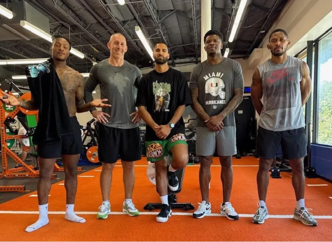 KHANGO em Houston, Texas, é a academia familiar onde James Harden e Kevin Durant treinam. É interessante ver que mesmo …