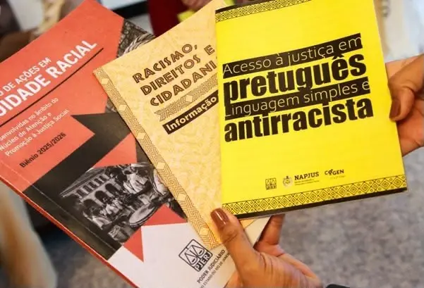 TJ-RJ lançou as cartilhas Acesso a Justiça em Pretuguês e Racismo Direitos e Cidadania. É um avanço importante pra dimi…