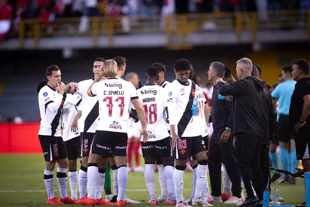 800 mil dólares o Vasco embolsa se passar de Santa Fe na Sul-Americana. É mais um valor que mostra como o jogo tem um p…